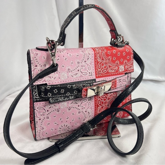 STEVE MADDEN Dignify Bandana Print Red, White and Black Crossbody Purse - Picture 2 of 13